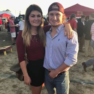 Meet your Posher, Macie